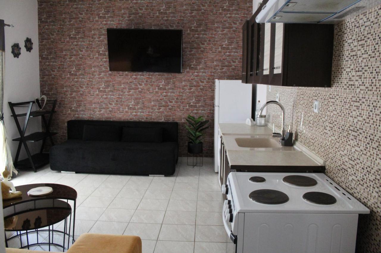 Azure Bliss Suites Nikíti Kültér fotó